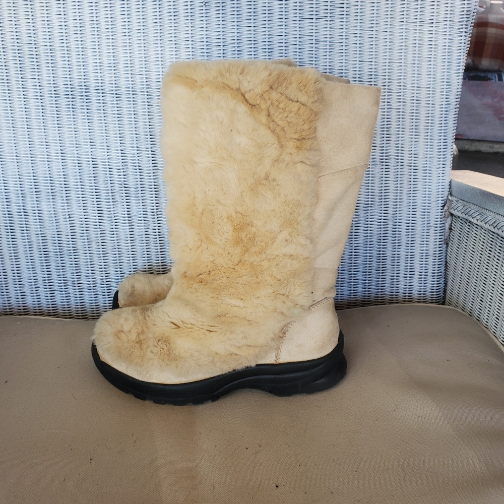 Women's Cream Faux Shearling Winter Boots